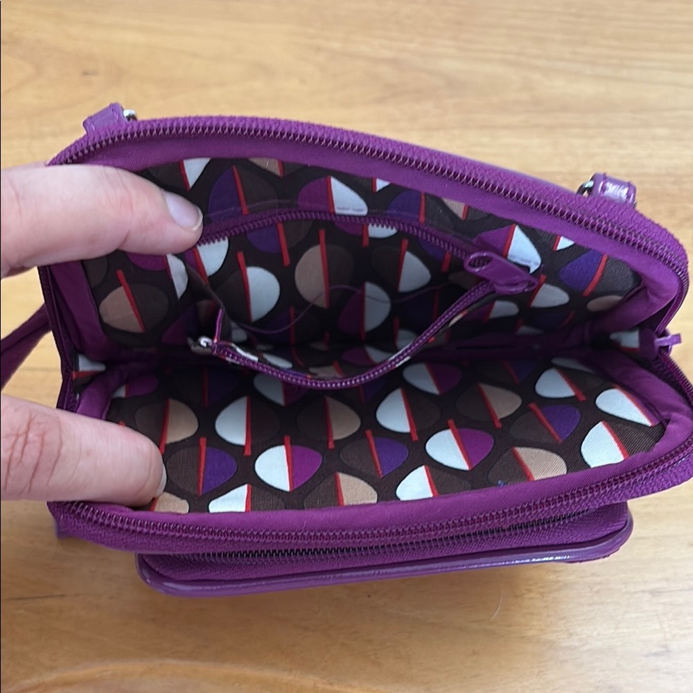 Vera Bradley Purple Wristlet Clutch Wallet Cardholder Zip Around Phone Case - Picture 5 of 8
